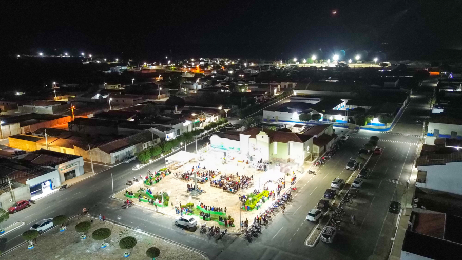 1ª Noite da Novena dos Festejos de São Francisco de Assis é marcada por fé e devoção em São Francisco de Assis do Piauí  Na noite desta quinta-feira, 25 dedos Festejos de São Francisco de Assis é marcada por fé e devoção em São Francisco de 